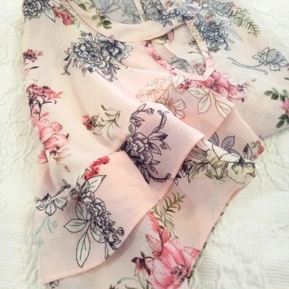 Urban Romantics Ruffled 3/4 Sleeve Blouse with PeekaBoo Opening at Front - Picture 2 of 14